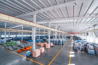 Jiangsu Jufeng Machinery Manufacturing Co., LTD üreticinin üretim hattı