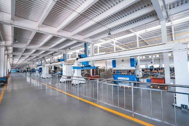 Jiangsu Jufeng Machinery Manufacturing Co., LTD üreticinin üretim hattı